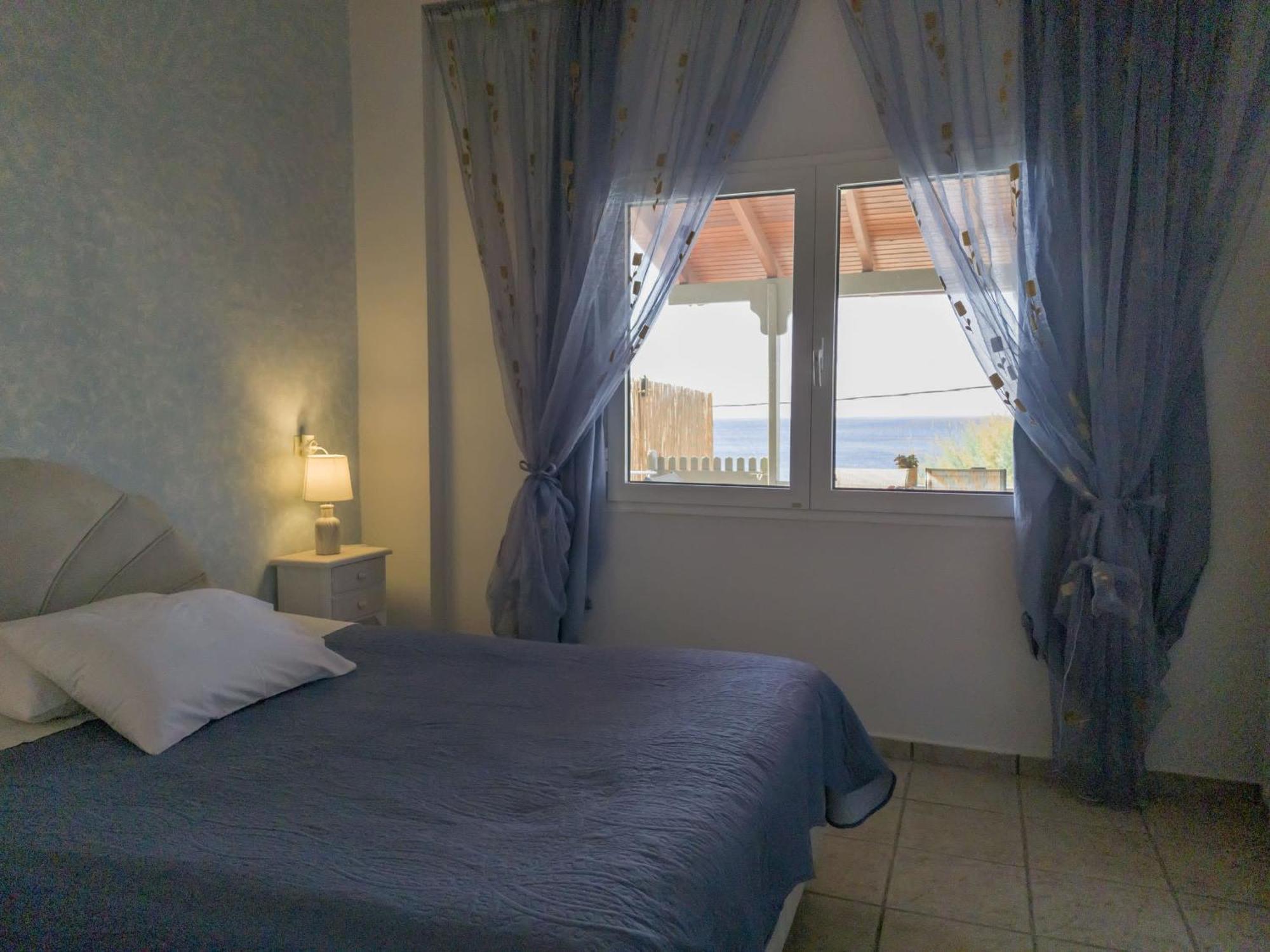 Villa Shades Of Blue Kaloi Limenes Exterior foto